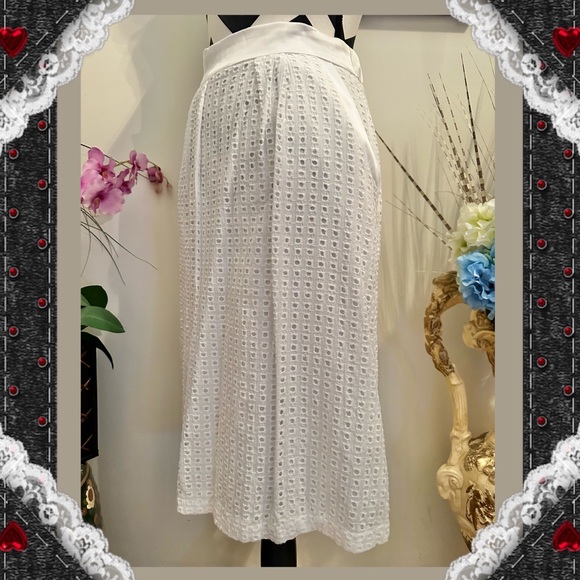 azel hazel hazel hazel haze White Eyelet Poll Over Skirt - Picture 4 of 6